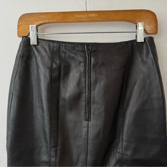 Pre-Loved DANIER Genuine Pencil Black Leather Skirt - Size 4 US - Picture 9 of 16